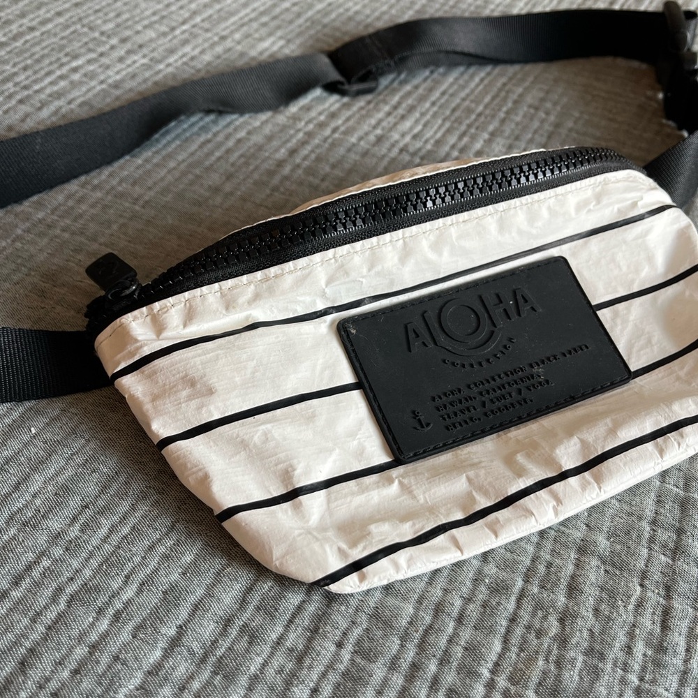 Aloha Collection Crossbody Pouch